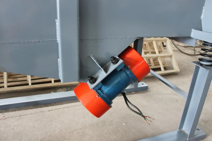 振動(dòng)電機(jī)安裝方式與振動(dòng)方向